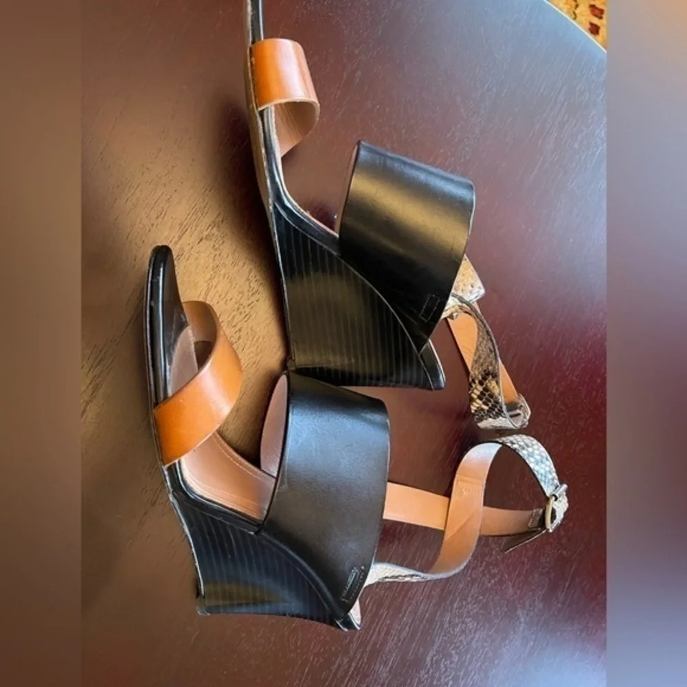 BCBG MaxAzria wedge ankle wrap strap. Size 39